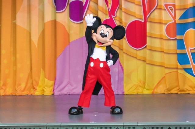 「ジャンボリミッキー!レッツ・ダンス!」|東京ディズニーランド