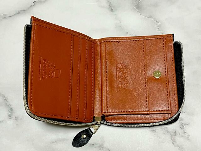 内側はなんとおしゃれなブラウンカラー♪