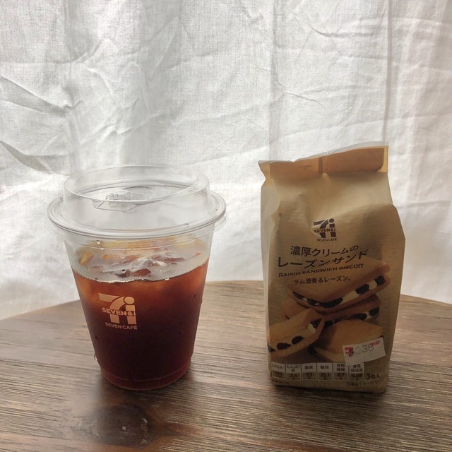 アイスコーヒー×セブンカフェ 濃厚クリームのレーズンサンド
