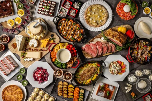 「ディナーブッフェ ビストロ×とろけるチーズ」＜期間：2025年12月1日～2026年1月31日＞【【新宿プリンスホテル】とろ〜り13種のチーズで冬の美食体験「ディナーブッフェ ビストロ×とろけるチーズ」開催】