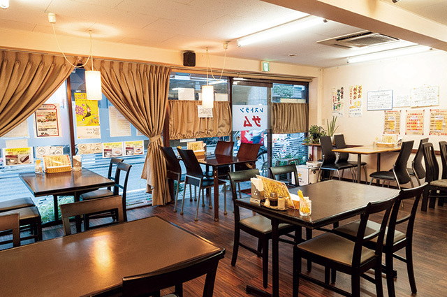 レストラン サム 内観