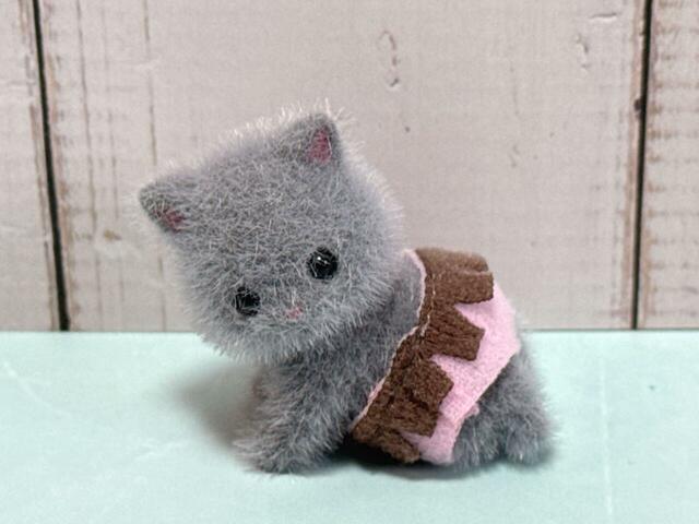 シークレットは、ふさふさな毛が特徴のペルシャネコの赤ちゃんでした！