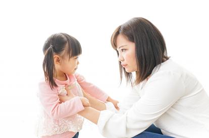 きょうだい喧嘩 ママが仲裁するときのポイント 上の子を優先 下の子がかわいそう 1 2 ハピママ