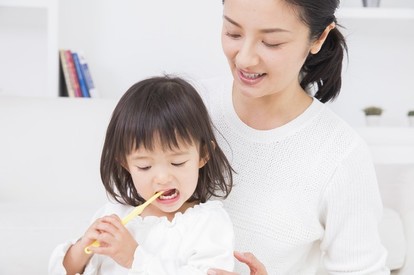 子ども 毎日歯磨きしても虫歯になるのはなぜ 虫歯ゼロの子ママが教える キレイな歯をキープするコツ 1 2 ハピママ
