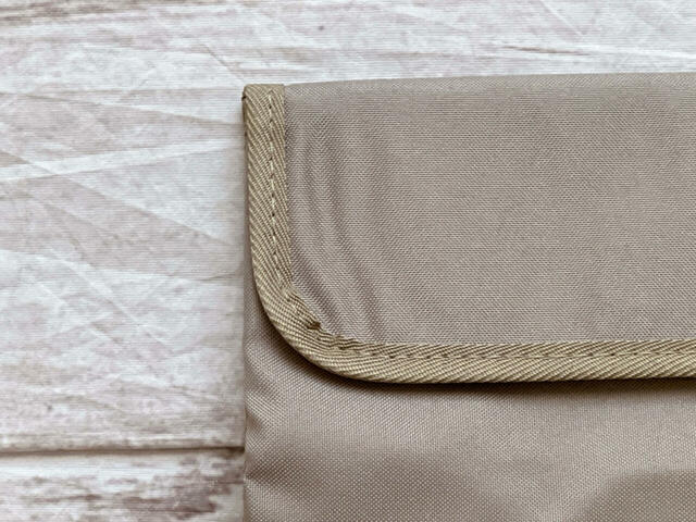 素材はポリエステル