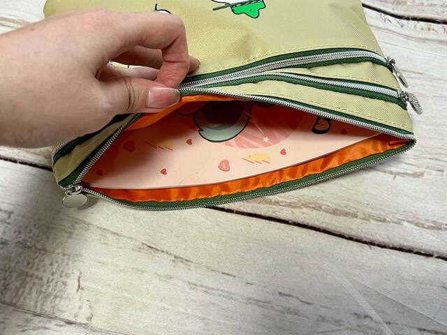 ステーショナリー入れとして使っても◎。1段目にはノートをイン