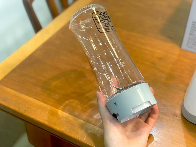 【ニトリ コンパクトブレンダー】コンパクトなボトル