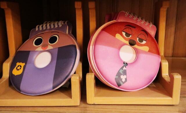 香港ディズニーランド　グッズ　ズートピアのメモ帳(59HKD)