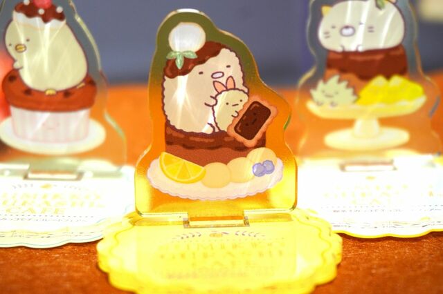 【すみっコぐらしカフェ～喫茶すみっコでチョコレートフェア～】「アクリルスタンド」（とんかつ）990円