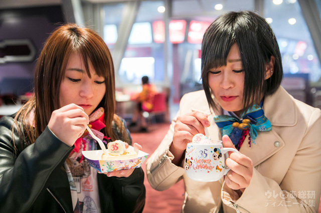 35周年スウィーツを食べてお祝いしよう