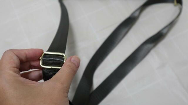 【anello GRANDE（アネロ グランデ） ショルダーバッグ】ショルダーベルトは62〜123cmで長さ調節が可能！アジャスターもとてもなめらかに動きます