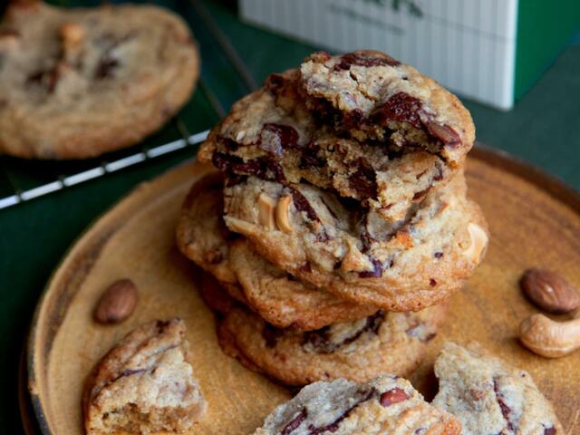 「チャンククッキー(プレーン)」<価格:1枚 480円(税込)>【【2025年新発売】年末年始の帰省におすすめ!グランスタ東京の『東京駅限定手土産スイーツ』&『MUST BUY最新スイーツ』をご紹介!】