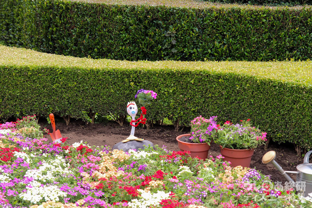 逃げ出したフォーキーをさがせ!