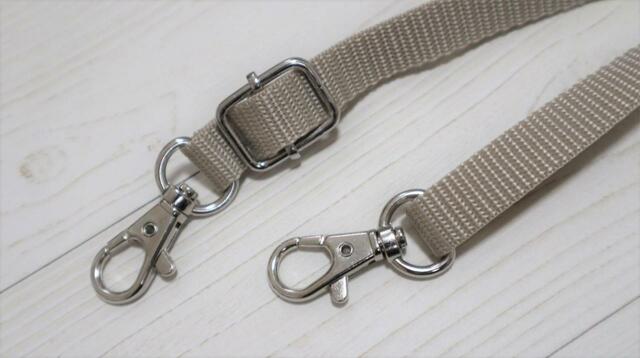 【リヒトラブ にゃんシーン ショルダーポーチ】幅1.2㎝のストラップは最長130cm