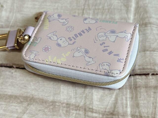 ファスナーで開閉する仕様