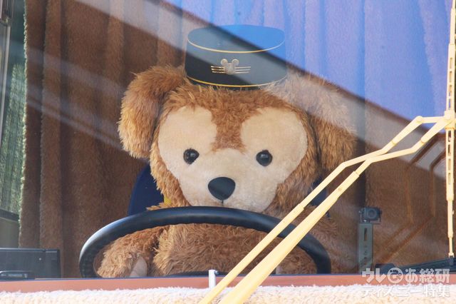 ダッフィーバスのダッフィー運転手さん