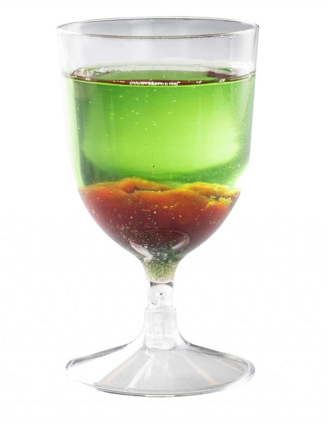 スパークリングカクテル(ウォッカ&グリーンアップルフレーバー) 780円|提供店舗:東京ディズニーシー「ハドソンリバー・ハーベスト」|東京ディズニーリゾート「ディズニー・ハロウィーン」2022スペシャルメニュー