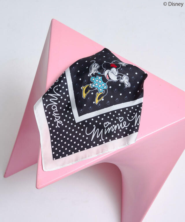 アソート柄スカーフ 2,490円｜AMERICAN HOLIC ディズニーコレクション「ミッキー＆フレンズ」