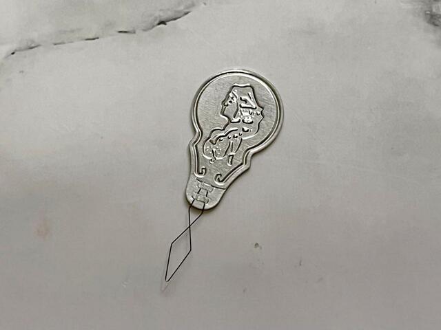 糸通しがついてくるのもうれしいポイント！