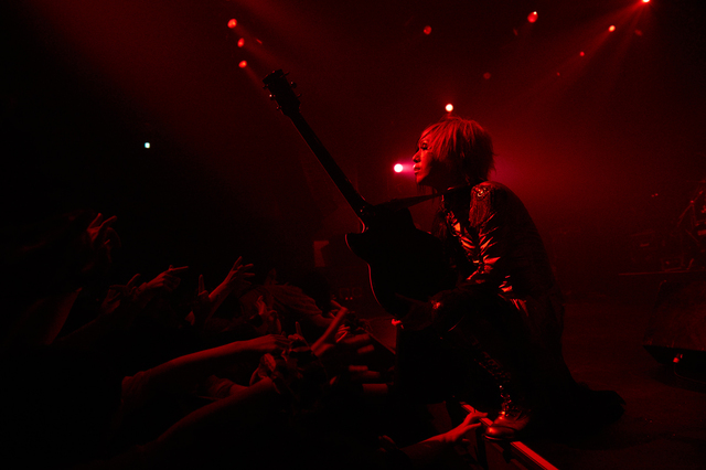 DIAURA・佳衣（G）