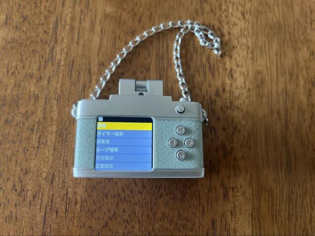 【3COINS ミニトイカメラ】タイマーや画質設定も手軽にできます