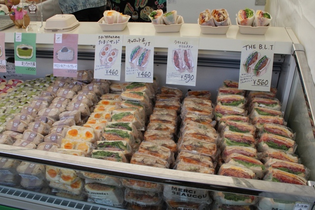 「昨年開催時のパン屋さん画像」【 『浦和レッズ×パンのフェス2023 in 埼玉スタジアム2〇〇2』トワイライト】