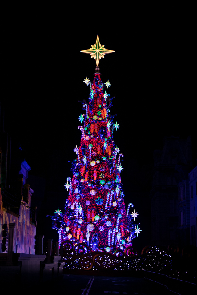 新クリスマス・ツリー｜ユニバーサル・スタジオ・ジャパン