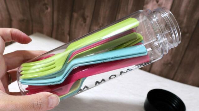 【セリア ドリンクボトル500 】ピクニック用のカトラリーが全部で20本入った