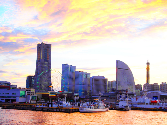 豪華クルージングで横浜の夜景を楽しめる「ゆかた祭り」