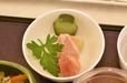 伊豆温泉メロンと生ハムのオードブルピクルスを添えて
