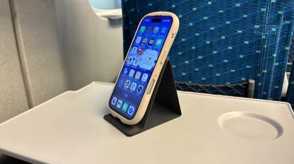 スマホの「ちょっと不便」を解消。無印良品などの使ってよかった“名