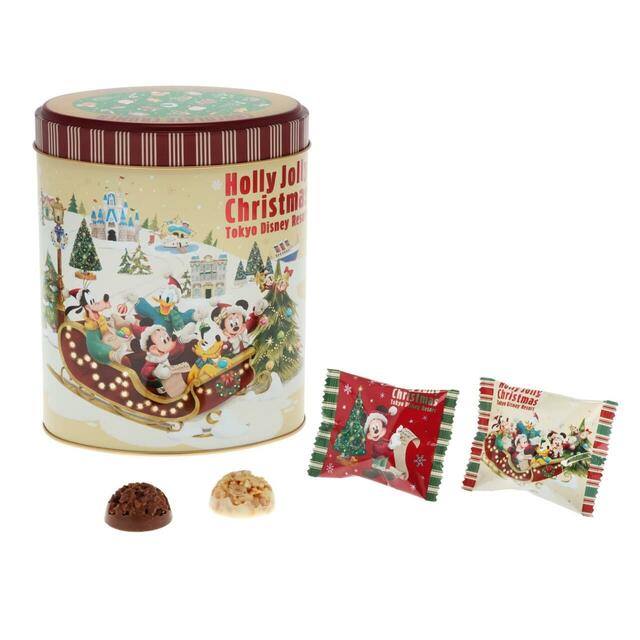 チョコレートクランチ 2,200円｜東京ディズニーリゾート「ディズニー・クリスマス」スペシャルグッズ｜販売店舗：東京ディズニーランド「ワールドバザール・コンフェクショナリー」、東京ディズニーシー「ヴァレンティーナズ・スウィート」｜発売日：2025年11月10日（月）