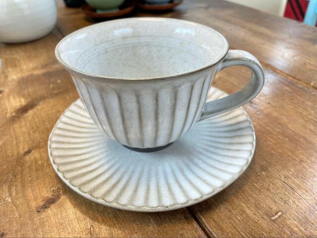 【ニトリ　カップ＆ソーサー　唐茶削ぎ】大容量で重厚感ある作り