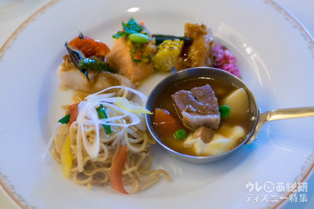 “ディズニー夏祭り”ランチブッフェ／ディナーブッフェ｜東京ディズニーランドホテル「シャーウッドガーデン・レストラン」