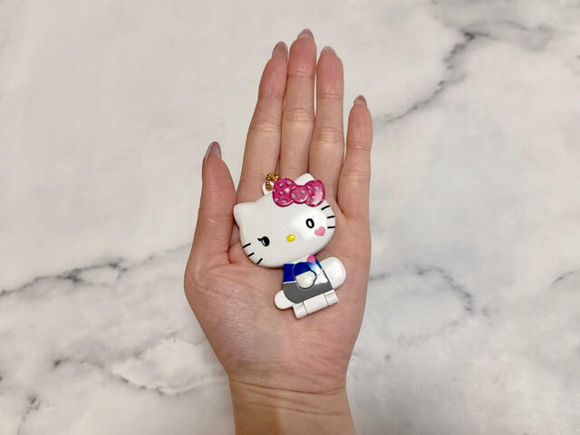 サイズは約全長6cm。バッグなどに付けてもほどよく存在感があり、アクセントになってくれる絶妙な大きさ！