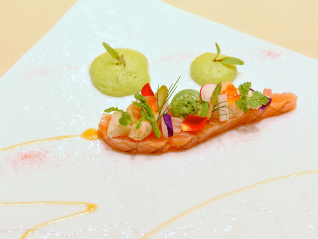 ディズニーアンバサダーホテル “ディズニー・イースター”エンパイアディナー 2016