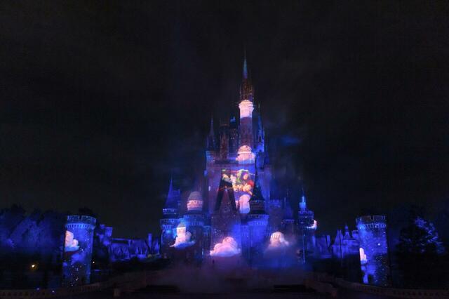 東京ディズニーランド「Reach for the Stars」