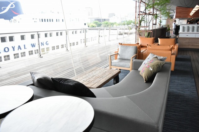 海や船、ベイブリッジ