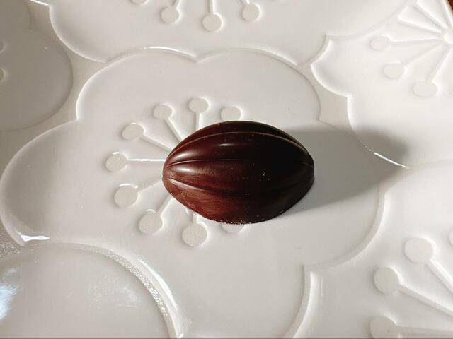 【ムーミン×メリーチョコレート ムーミンたちと穏やかな森アソートチョコレート】ピスタチオジャンドゥヤ味、ピスタチオとナッツが好きな人におすすめの一品です