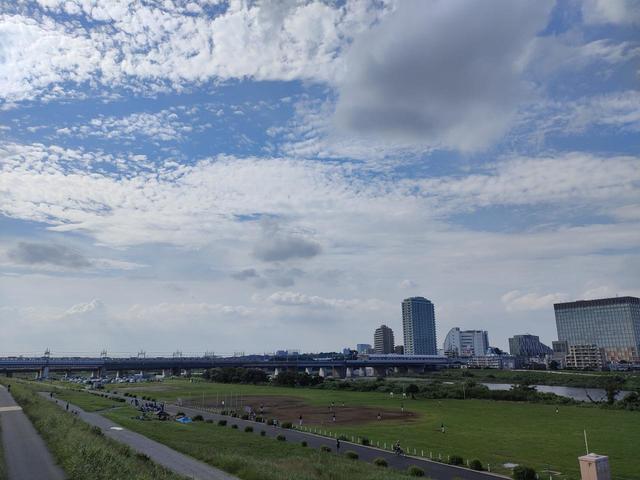 広い風景を撮りたいときに重宝。こちらは通常モード。／『OPPO Reno5 A』