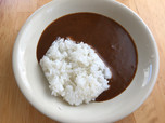 おとなの大盛カレー　250ｇ×5　275円（税込）