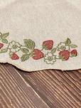 【ナチュラルキッチン】刺繍ランチマット ストロベリー／税込330円