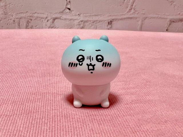 【ちいかわ:インテリアミニフィギュア3】漫画ではよく見かける青ざめているちいかわがフィギュアに!