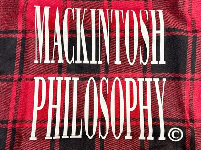 前面に大きく「MAKINTOSH PHILOSOPHY」のロゴプリント入り。ホワイトカラーが目を惹きますよね♪