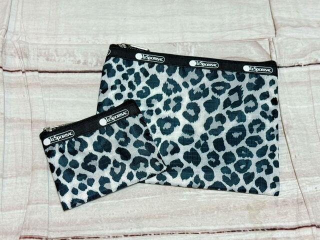 上品でほどよい華やかさ♪リッチなレオパード柄ポーチセット