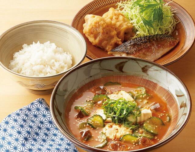 「宮崎冷や汁と大分とり天定食」<税込:922円>【ジョイフルが「夏めしまつり」を開催】