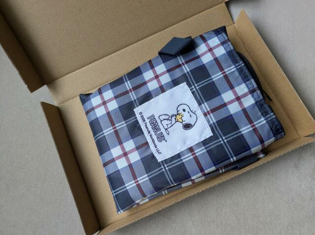【PEANUTS×NEWYORKER】「保冷機能つきスヌーピーのショッピングバッグ」付録の箱を開けてみました