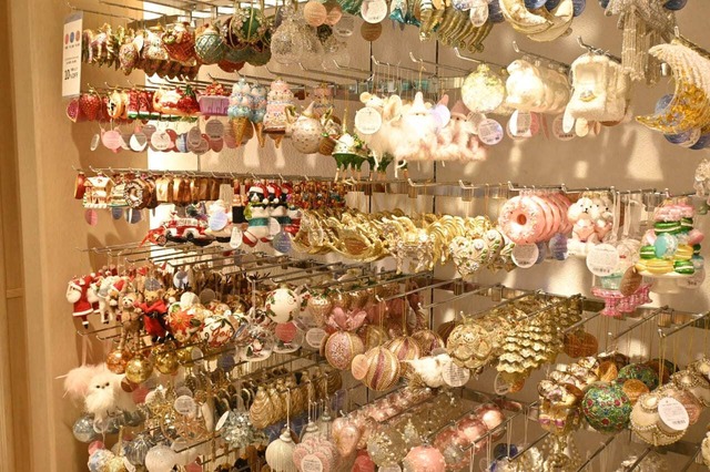 【Francfranc】新宿サザンテラス店では120種類ものオーナメントが！