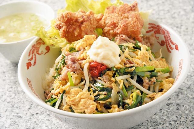 中華レストラン スピリッツ 梅田本店　特盛中華定食    980円