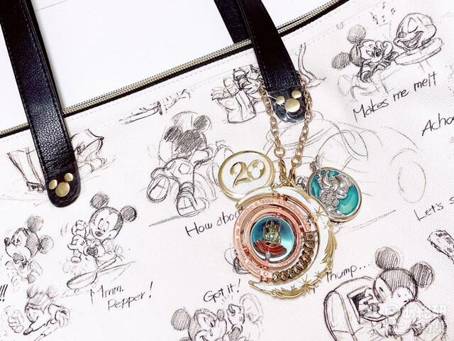 クリスタルスフィアも似合う